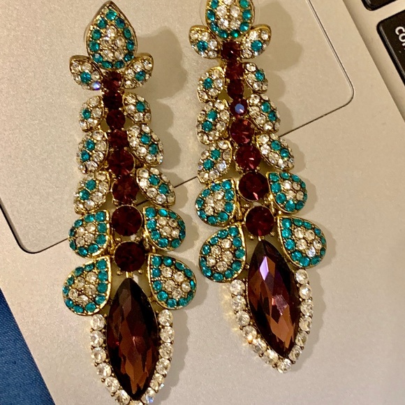 Jewelry - Women’s beautiful fashion earrings multicolored